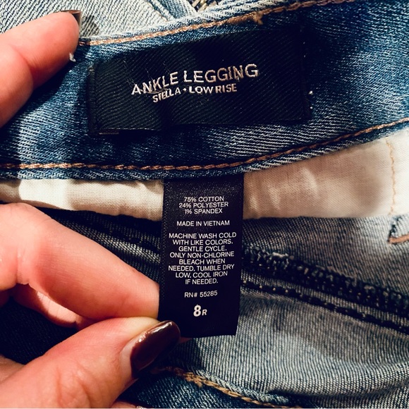 Express Distressed Low Rise Ankle Legging Jeans | 8R - Picture 6 of 6